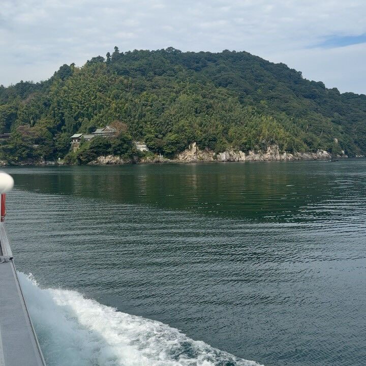 【週末旅】おじさんサークルで琵琶湖に浮かぶ聖地、竹生島（ちく